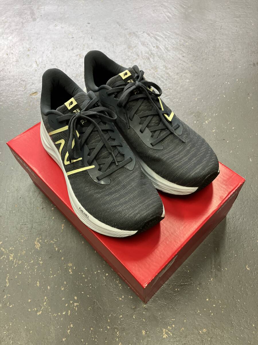 即決 20km使用 NEW BALANCE FUELCELL PROPEL V4 GREY/BLUE サイズ27.5 ワイズD TPUプレート入りの画像1