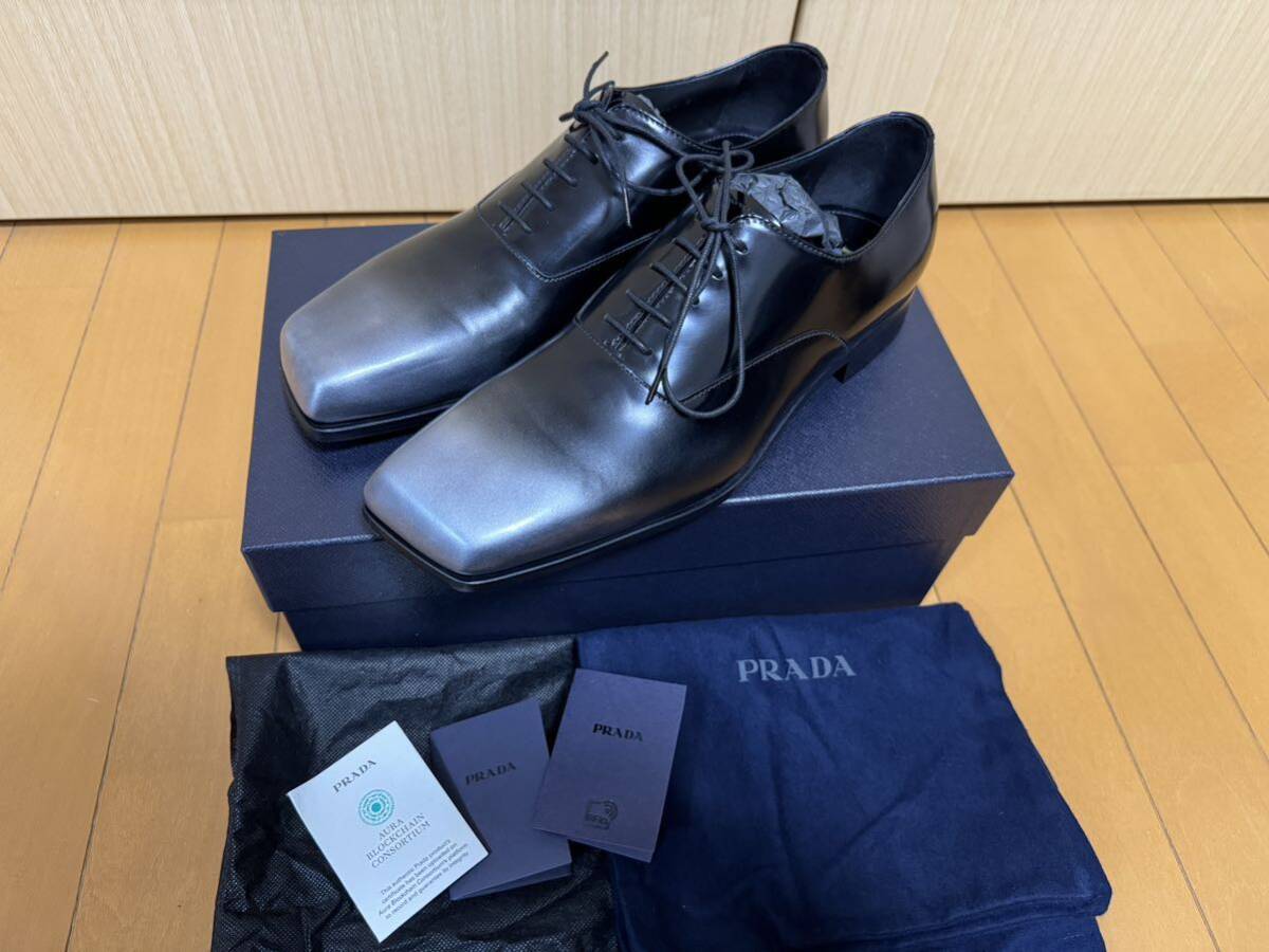 新品未使用 PRADA ニュアンス ブラッシュドレザー レースアップシューズ ブラック 「8.5」 27.5cm 革靴 プラダ 直営店購入品 定価18万の画像2