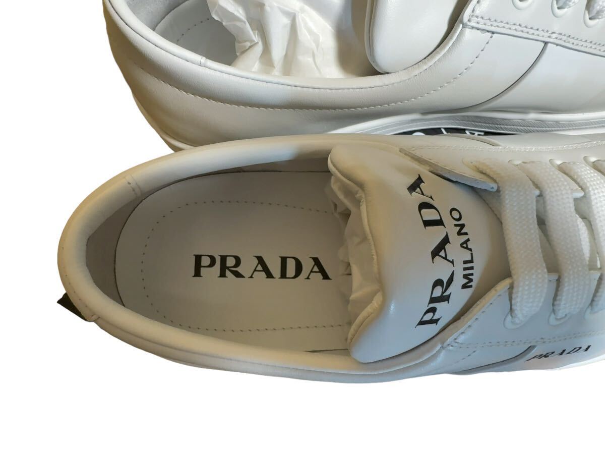 新品 PRADA レザースニーカー ホワイト 『9』 白 付属品完備 国内正規品 プラダ 2EE389