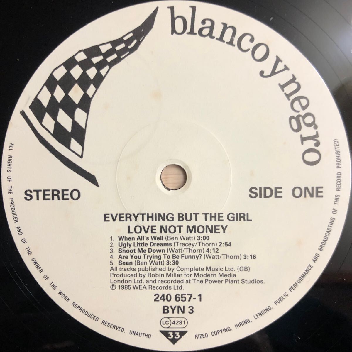 LP EVERYTHING BUT THE GIRL/LOVE NOT MONEY[UK ORIG:初年度'85年PRESS:blanco y negro白ラベル:アンニュイで切ないギターが美しく響く名作_画像3