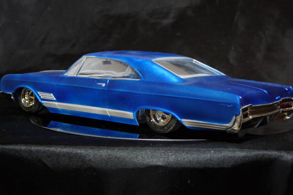 1966 1/24　ビュイック ワイルドキャット Buick ＊ローライダー クレーガーHW　ブルーメタ　タイヤ＆ FW汚れ有・ハセガワ？Notブロンズ_画像5