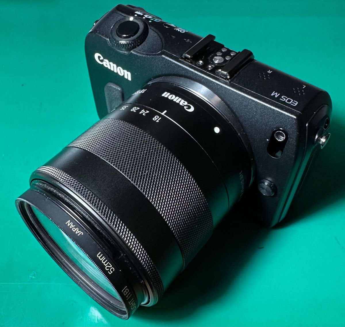 Canon EOS M