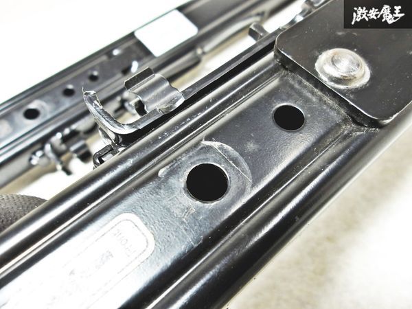 ★スライドOK★ RECARO レカロ VW ゴルフ7 AU系 ザ ビートル 16C Audi 底止め セミバケ用 シートレール 右 右側 運転席側 2011.002.2 棚Hの画像2