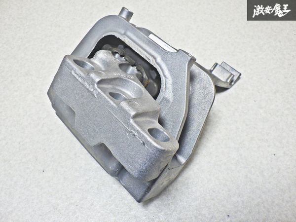 未使用!! Audi アウディ 純正 A3 エンジンマウント E/Gマウント 右 右側 5WA-199-262 即納 棚I-2_画像1