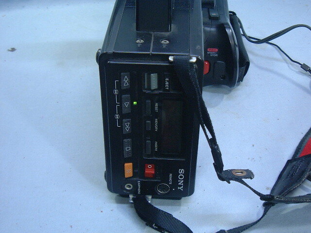 232◆レトロ、ソニー８ミリビデオレコーダー、録画、再生可能、CCD-V8ジャンク扱い◆の画像5