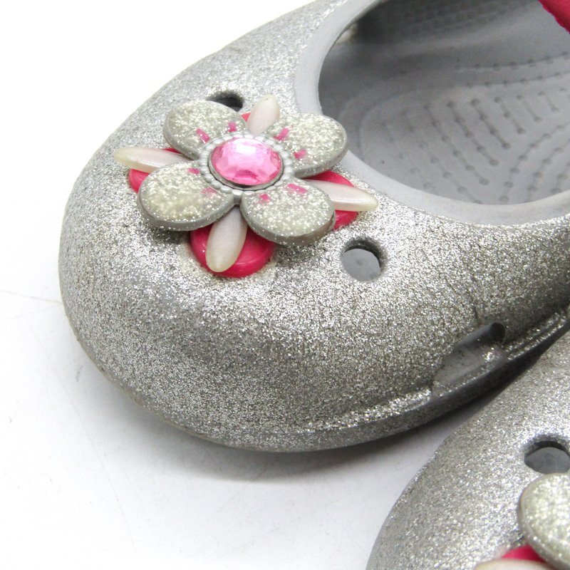 クロックス サンダル 花 ラメ スニーカー シューズ 靴 キッズ 女の子用 C11サイズ シルバー Crocs_画像2