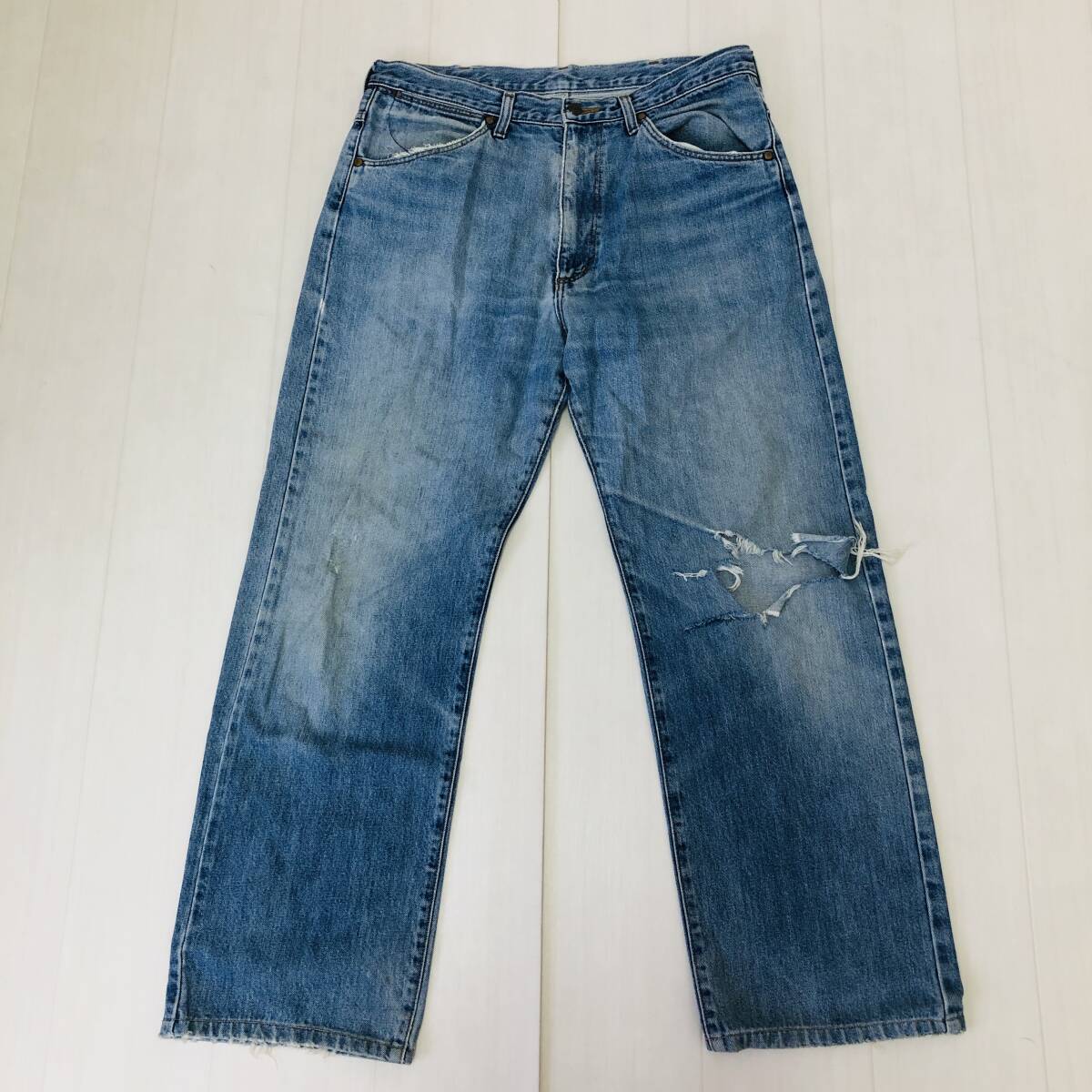 z1471 ビンテージ Wrangler ラングラー メンズ デニム ジーンズ ダメージ 古着 35 綿100％ 日本製 上質 良品 USED カジュアルデニムコーデ_画像1