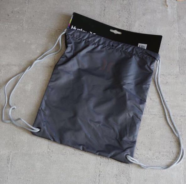 【Hurley ハーレー ／未使用】ROLL CINCH SACK 巾着メッシュ プール マリンバッグ／HZQ014063NS／グレー ブラック／2W000045の画像2