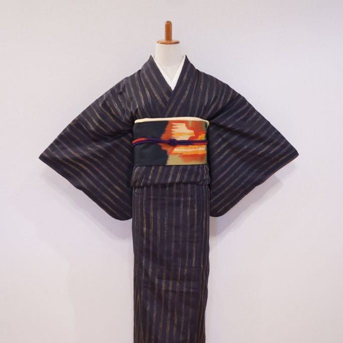中古着物 対応身長155 程 シックな装いに 普段使いに最適 048 日本代购 买对网 中古着物 対応身長155 程 シックな装いに 普段使いに最適 048 日本代购 买对网