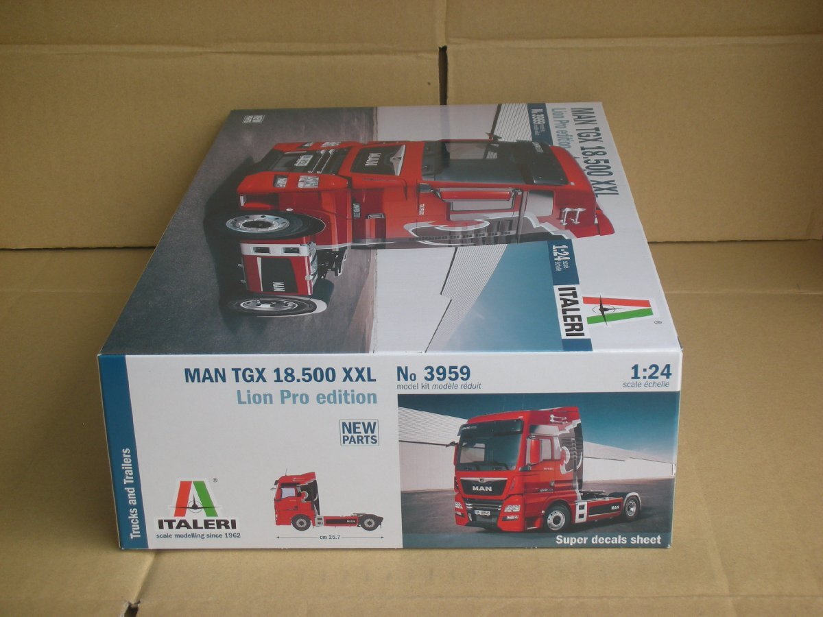 ita rely 1/24 MAN TGX 18500 XXL Lion Pro edition new parts addition / new decal specification plastic model IT3959ita rely company manufactured 