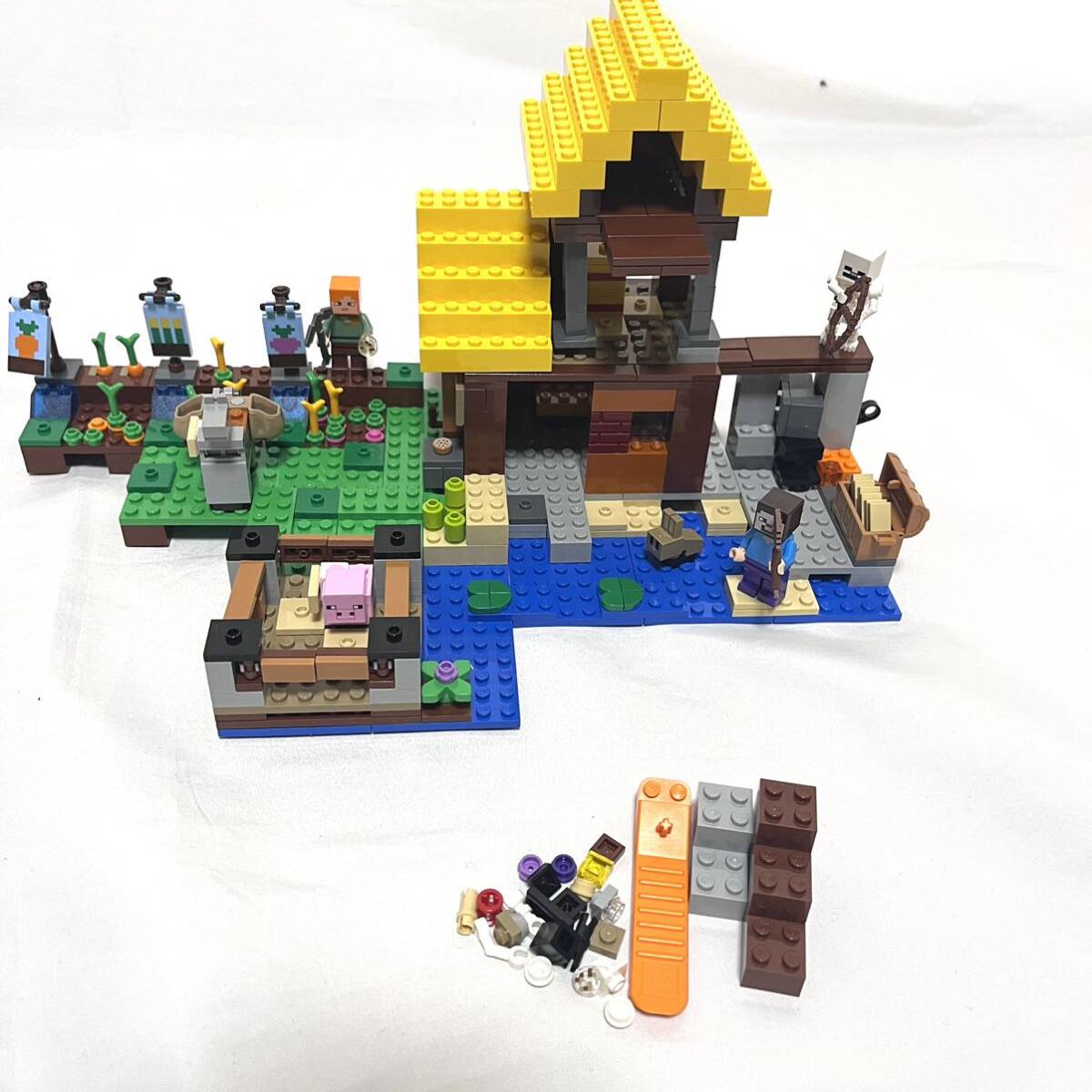 送料無料！廃盤品　正規品　レゴ LEGO Minecraft マイクラ マインクラフト 畑のコテージ　21144_画像1