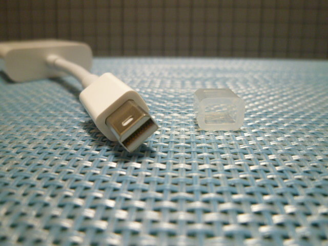 中古品　Apple Mini DisplayPort to VGA Adapter A1307 _画像4