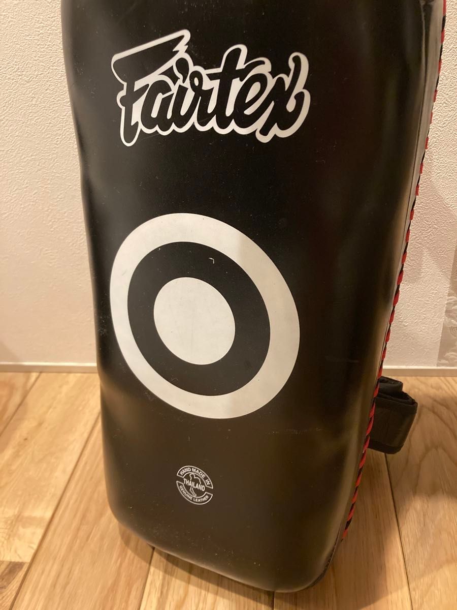 Fairtex フェアテックス カーブ　キックミット　スタンダードサイズ　タイ純製品　ペア