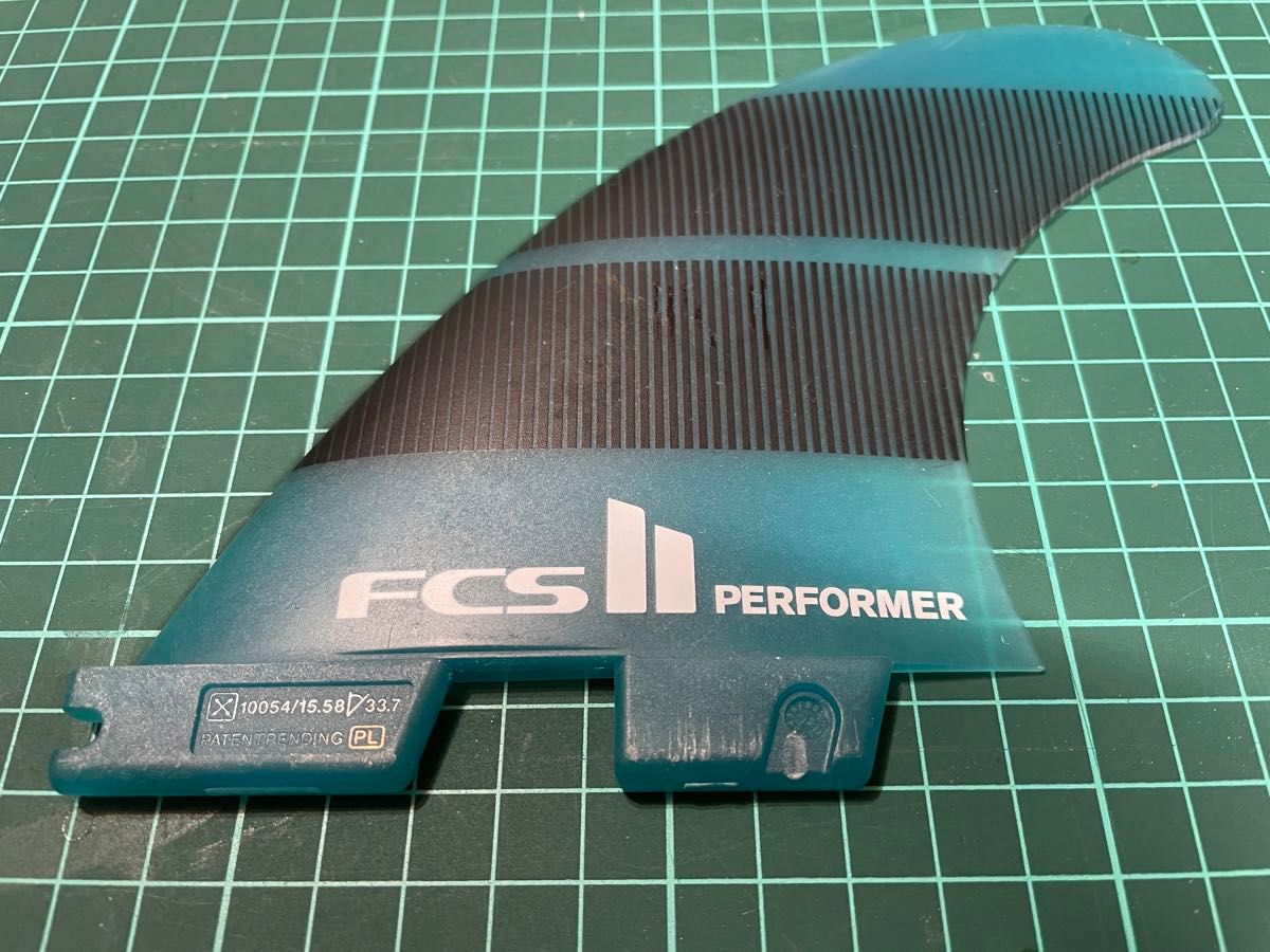 FCS2 フィン L PERFORMER パフォーマー NG ボトム見て左