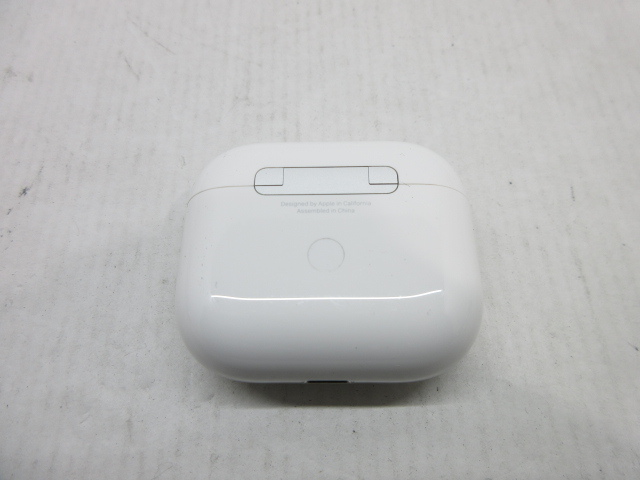 k31460-ty 【送料650円】中古品★Apple AirPods 第3世代 MagSafe充電ケース付き MME73J/A [108-240315]_画像6