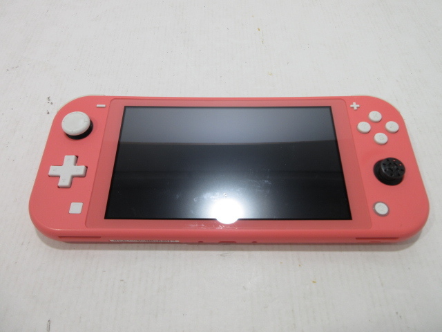 k31477-ty 【送料650円】ジャンク★Nintendo Switch Lite HDH-001 コーラル 本体のみ [049-240318]_画像1