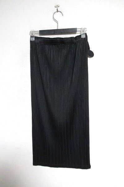 N6728:PLEATS PLEASE ISSEY MIYAKE(プリーツプリーズ イッセイミヤケ)プリーツ生地ピアノ柄スカート（PP81-JG513）黒/2：35の画像2