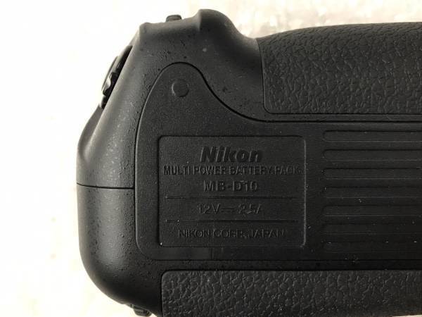 【Nikon】 ニコン 純正 MB-D10 バッテリーグリップ (D700/D300S/D300用) ##の画像5