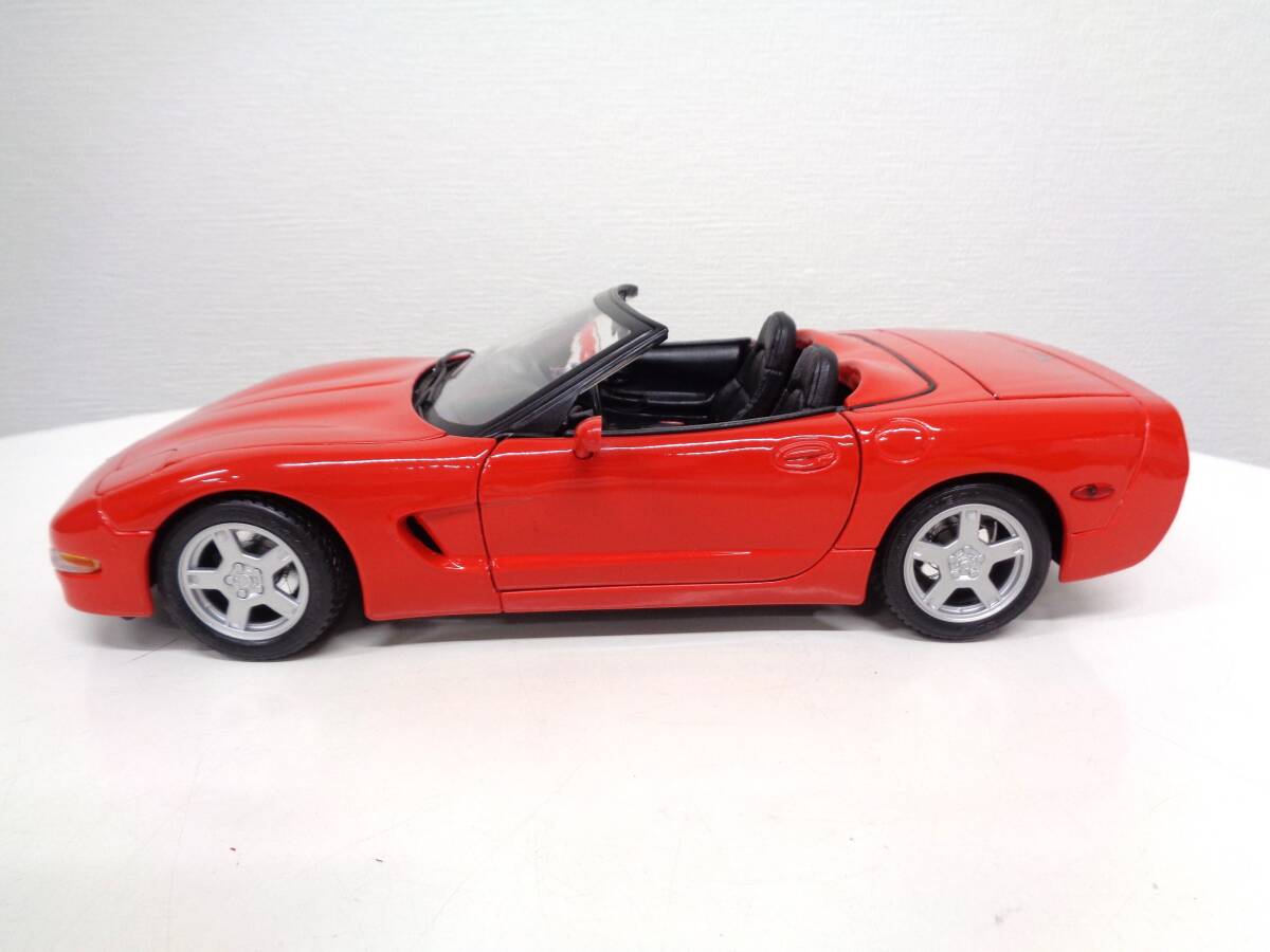 希少 Maisto マイスト 1/18 1998年 シボレーコルベット コンバーチブル レッド ブラックインテリアの画像2