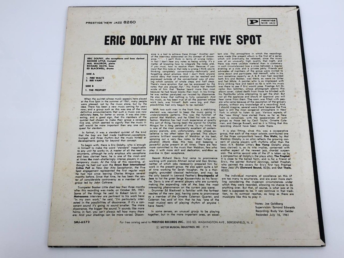 ▼　【LPレコード ERIC DOLPHY AT THE FIVE SPOT PRESTIGE SMJ-6572 アット・ザ・ファイヴ・スポ…】175-02403_画像2