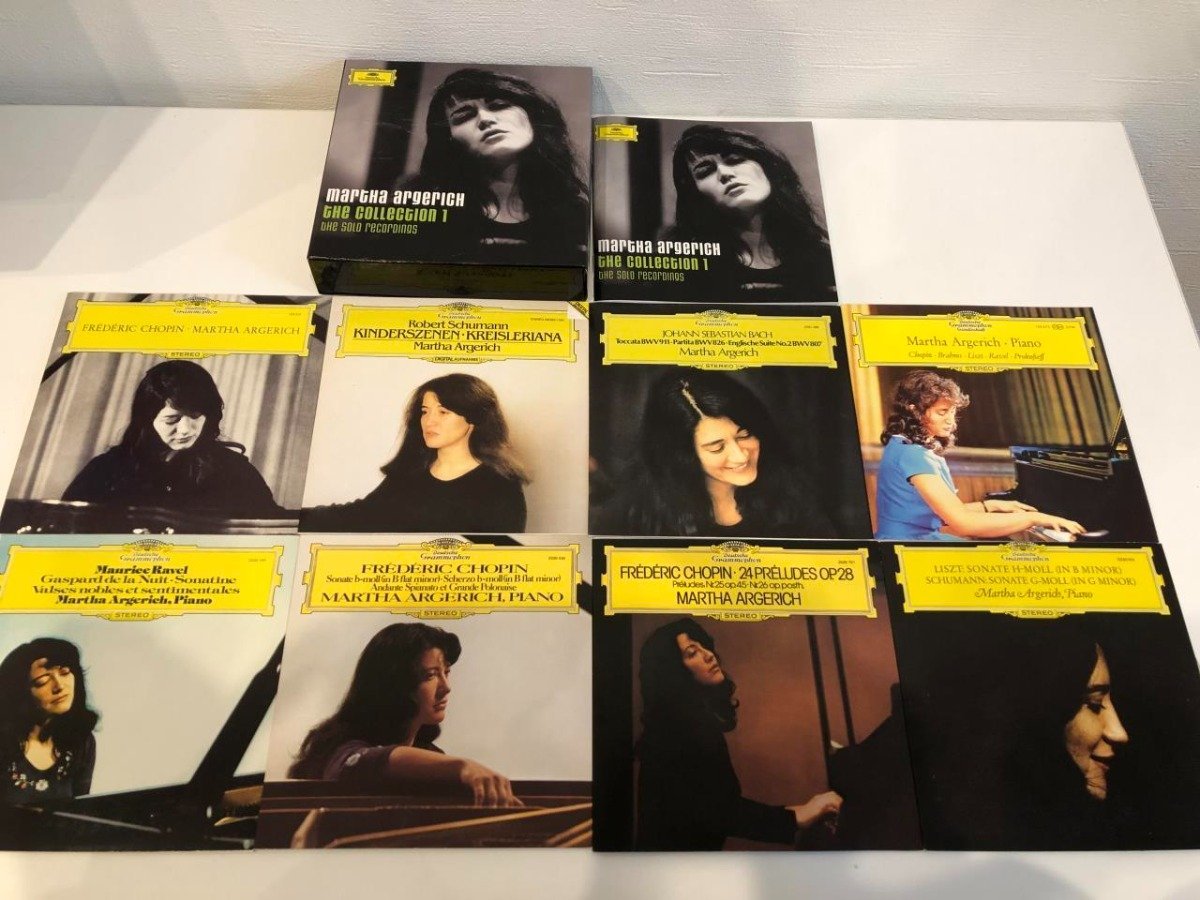 ★ 【箱入り CD8枚組 martha argerich the collection 1 the solo recordings マルタ・アルゲ…】141-02403の画像1