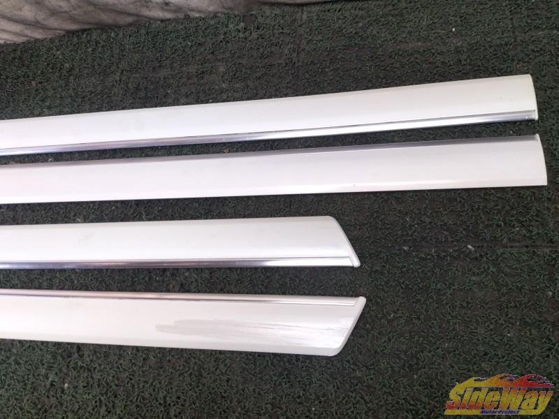 L_ Stagea latter term (WGC34) door molding 4 point [D67N]