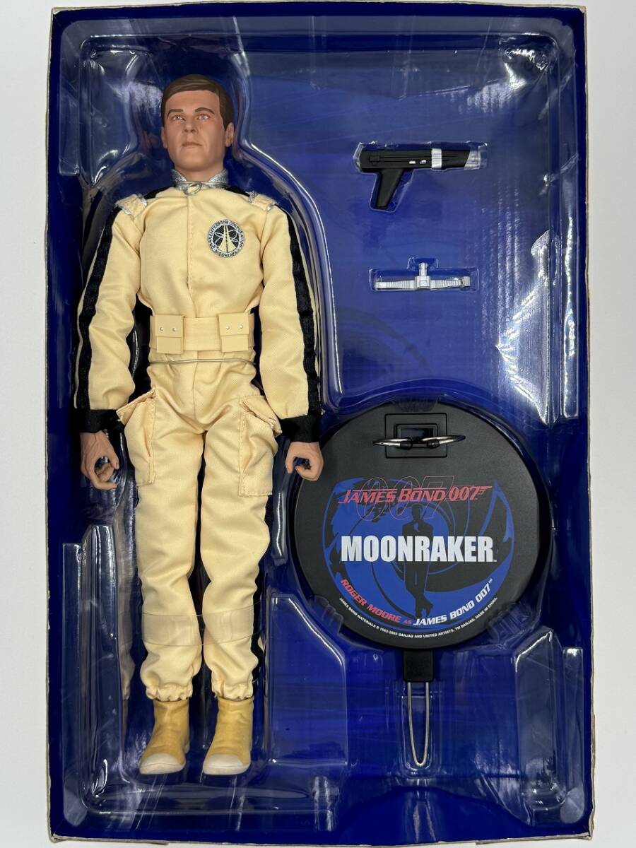 サイドショウ・トイ 007/ムーンレイカー/ Moonraker: ジェームズ・ボンド ロジャー・ムーア 1/6 アクションフィギュアの画像5