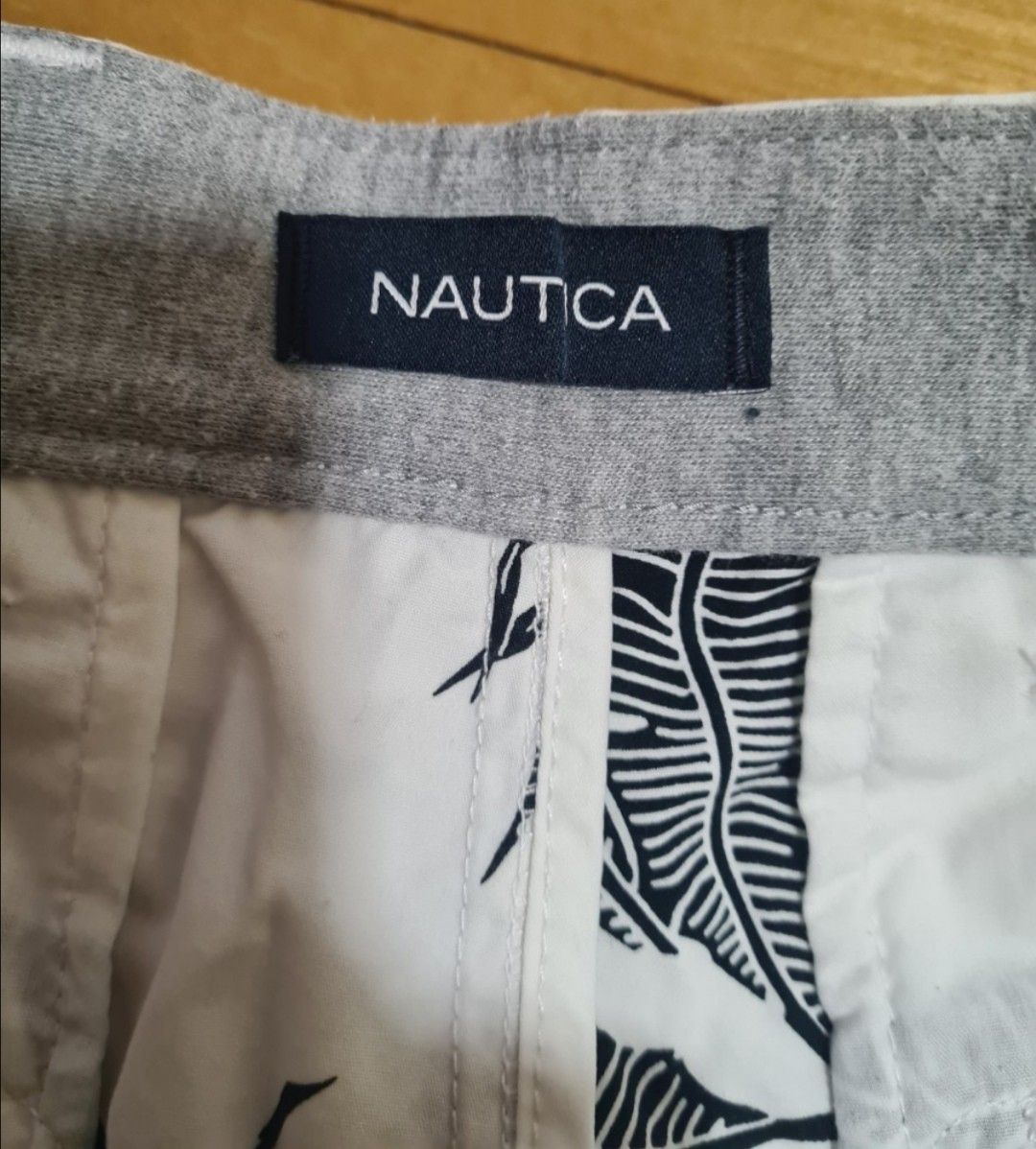 【日本未販売、未使用に近い】NAUTICA ハーフパンツ ショートパンツ白色 36W 