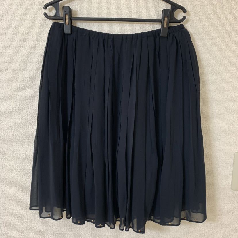 新品タグ付き オンワード樫山iCB プリーツスカート ロングスカート 黒色-