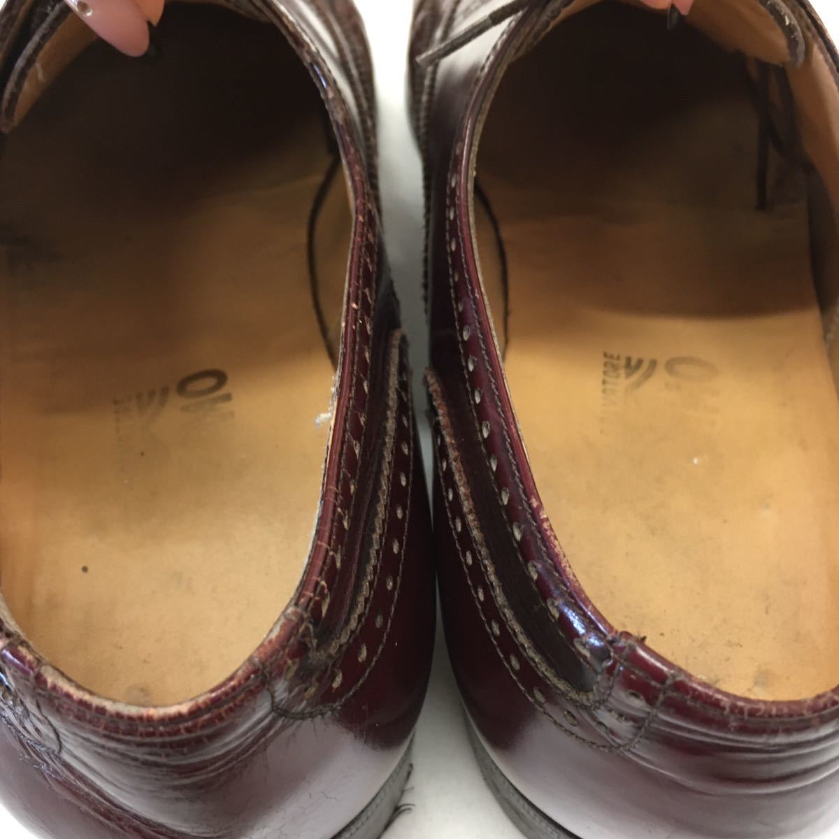 【549】フェラガモ　ウィングチップ　ドレスシューズ　ビジネスシューズ　ボルドーブラウン　革靴 レザー サイズ8_画像7