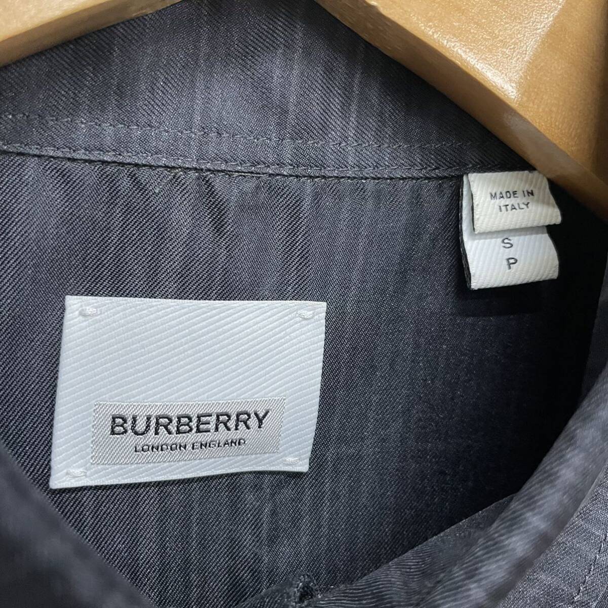 [Burberry] Burberry * short sleeves silk shirt total pattern Logo art . maxi print size S 4567606 03