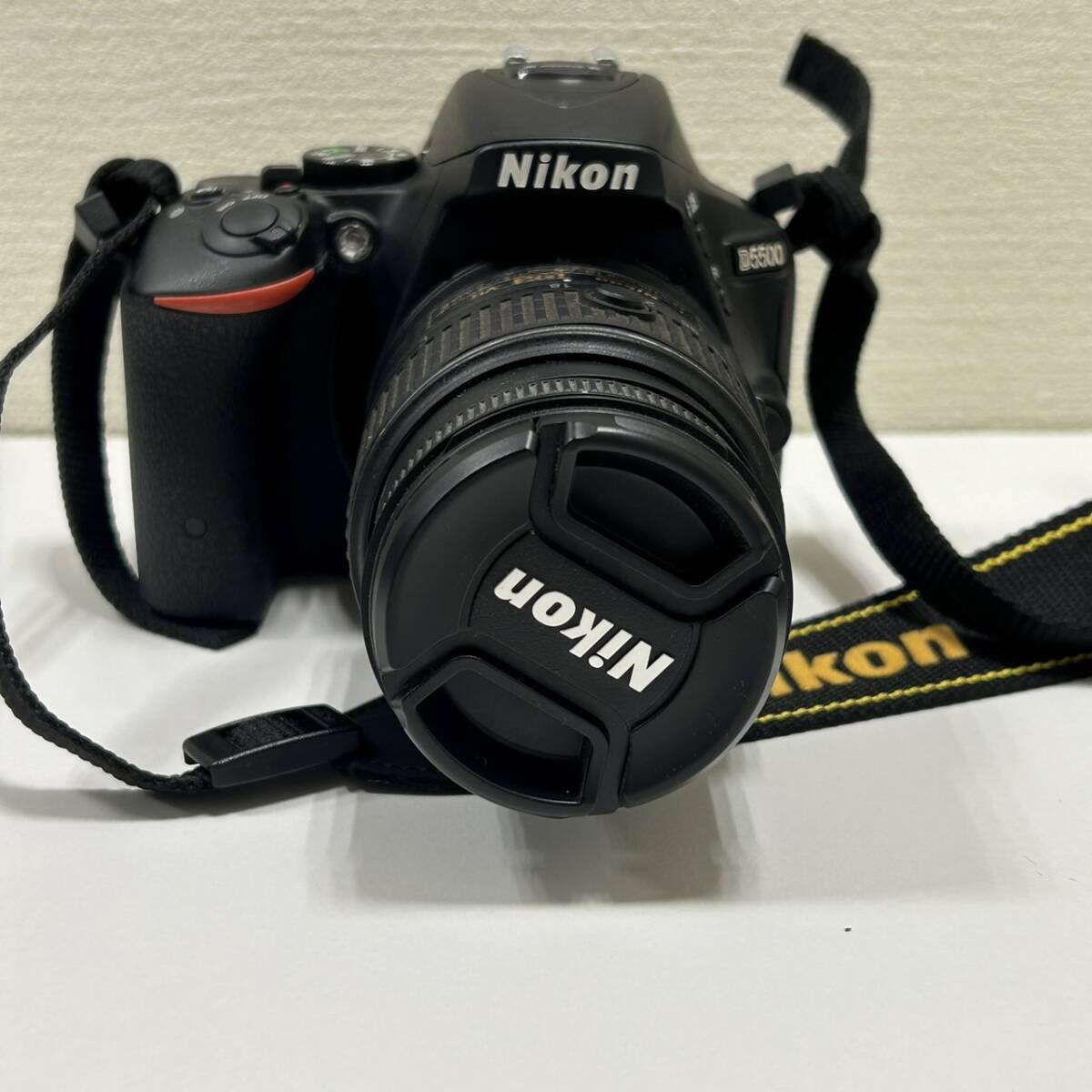 【ART-4159】1円スタート Nikon ニコン D5500 一眼レフカメラ ブラック 18-55㎜/55-300㎜ レンズ付き 付属品あり 長期保管品 現状品の画像2