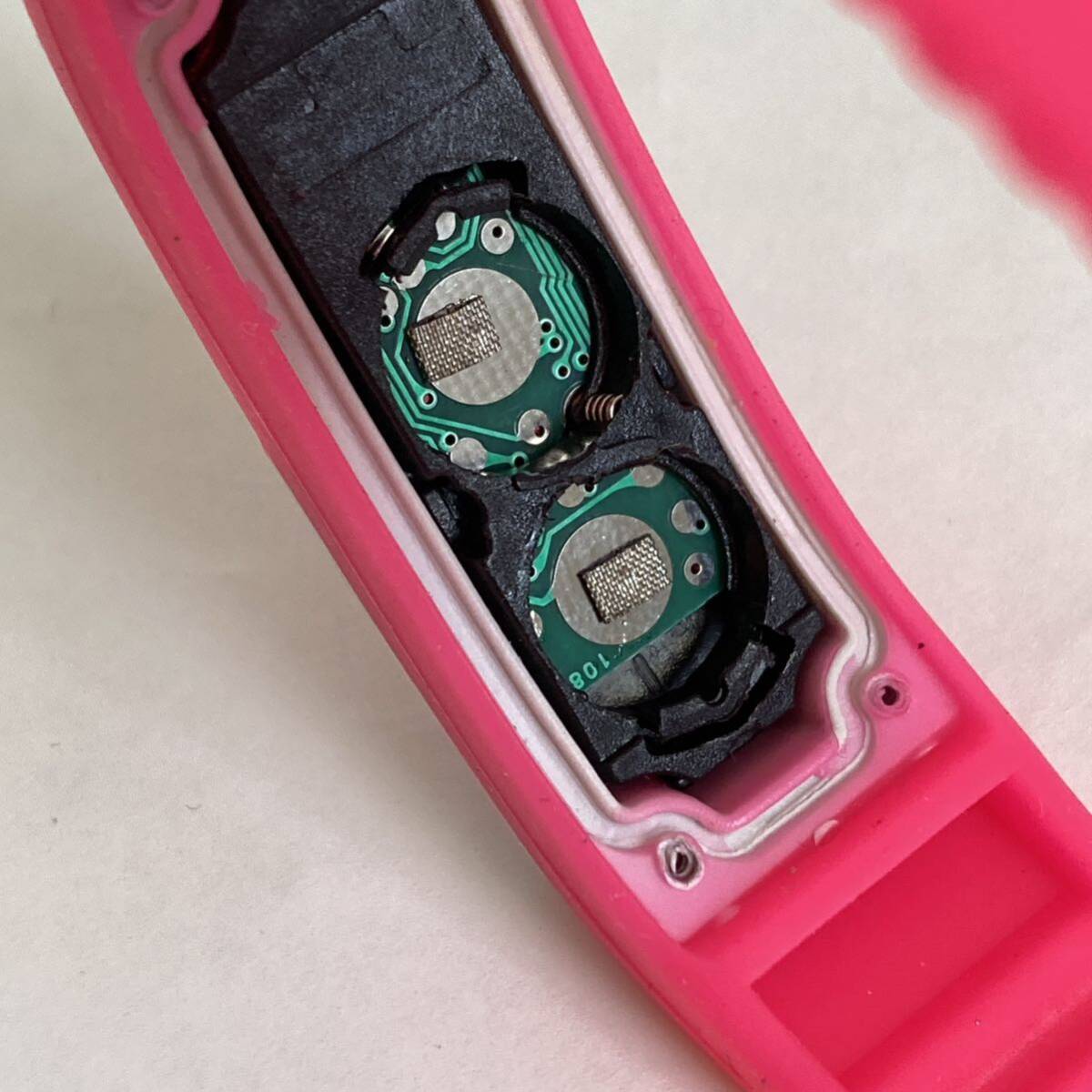  Raver цифровой наручные часы утиль зеленый розовый 2 шт. комплект батарейка нет ржавчина есть 