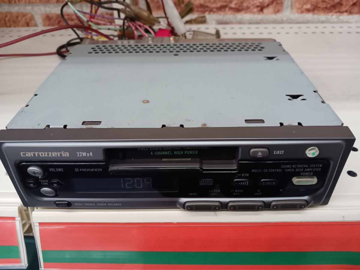 ダイハツ純正 ８６１８０－８７２０７ ＡＭ、ＦＭ、カセットデッキ 中古品の画像2