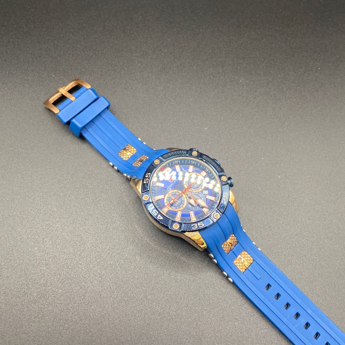 11 腕時計 MINIFOCUS MF0349G スポーツ クロノグラフ 防水 クォーツ式 シリコンバンド ブルー/ゴールド_画像4