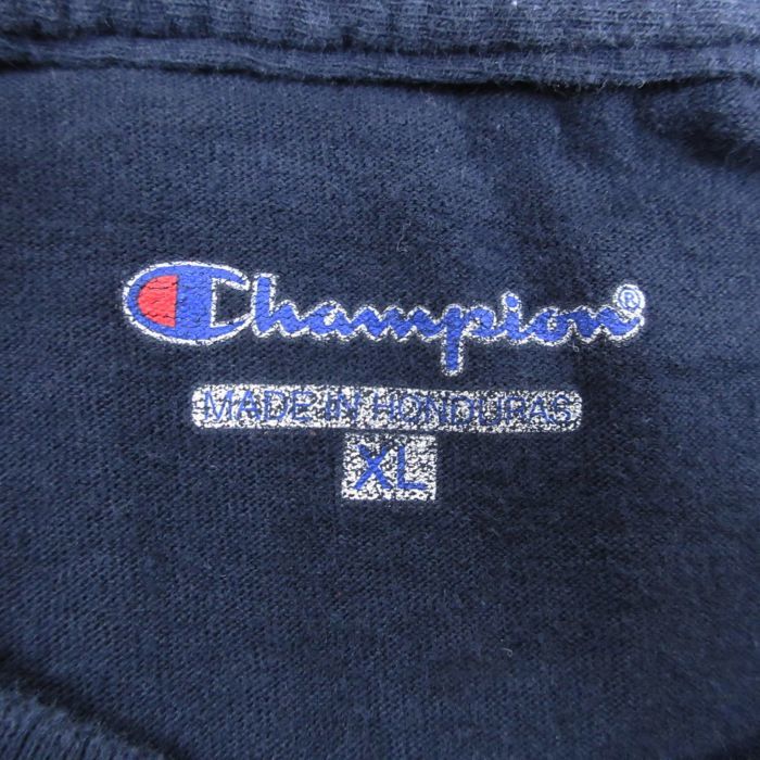 XL/古着 チャンピオン Champion 半袖 ブランド Tシャツ メンズ ワンポイントロゴ 大きいサイズ ロング丈 クルーネック 紺 ネイビー 23m_画像3