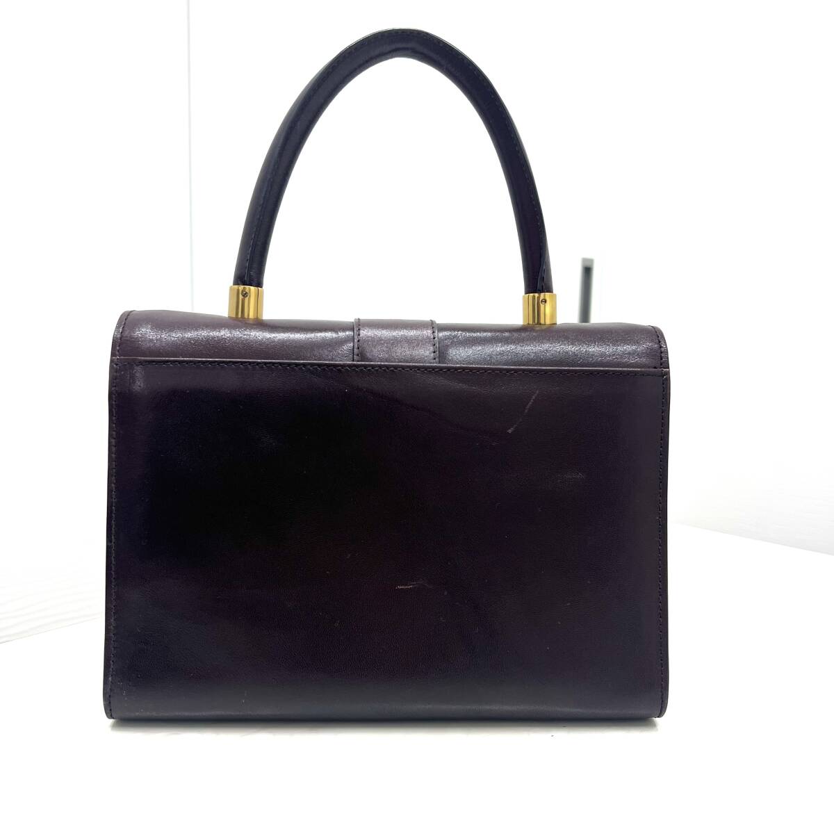 M：中古品　『AIGNER』アイグナー　レザー　ハンドバッグ　レトロ　ゴールド金具　_画像2