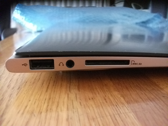 ASUS UX31E Core i5モデル アダプター付属　SSD無し_画像7