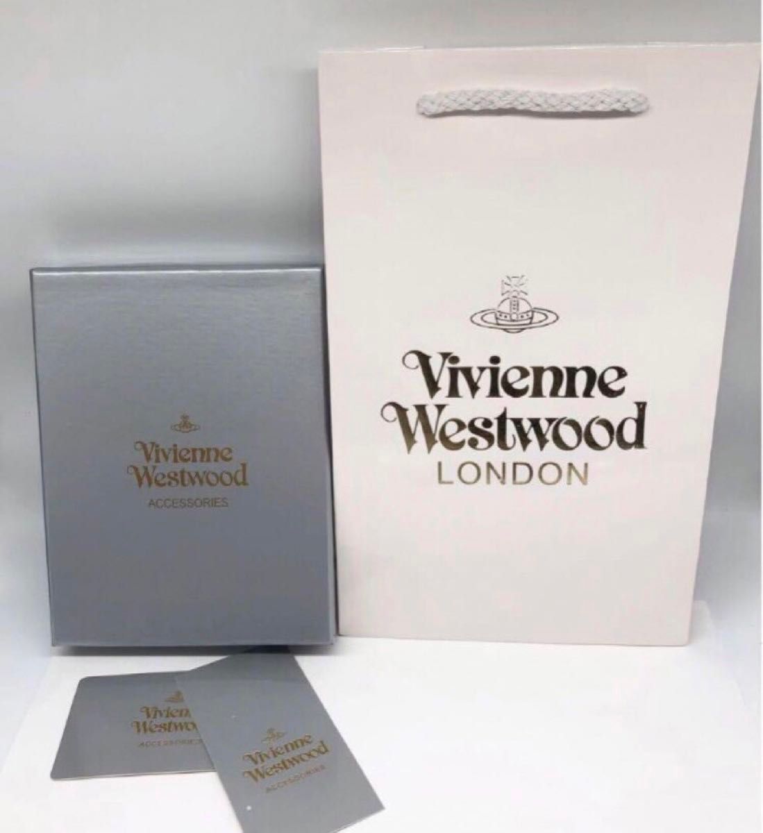 Vivienne Westwoodがま口　二つ折り財布ヴィヴィアンウエストウッド