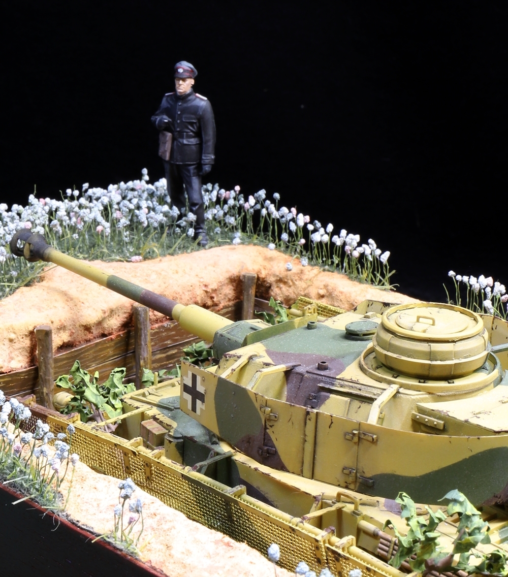 1/35 ドイツ軍 Ⅳ号戦車J型 ダッグイン ジオラマ 制作完成品 ベースサイズ（縦300ｍｍ×横200ｍｍ×高さ100ｍｍ）_画像1