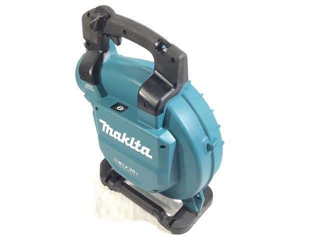 ☆比較的綺麗☆makita マキタ 18V＋18V＝36V 充電式ブロワー MUB363D ノズル＋バキュームキット付 コードレス 送風機 集じん 86348_画像3