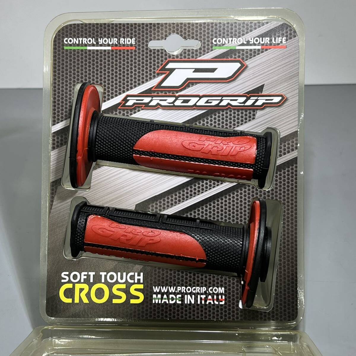 《展示品》デイトナ PROGRIP #798 オフロード用プログリップ ブラック/レッド 115mm エンド非貫通 （63752）の画像4