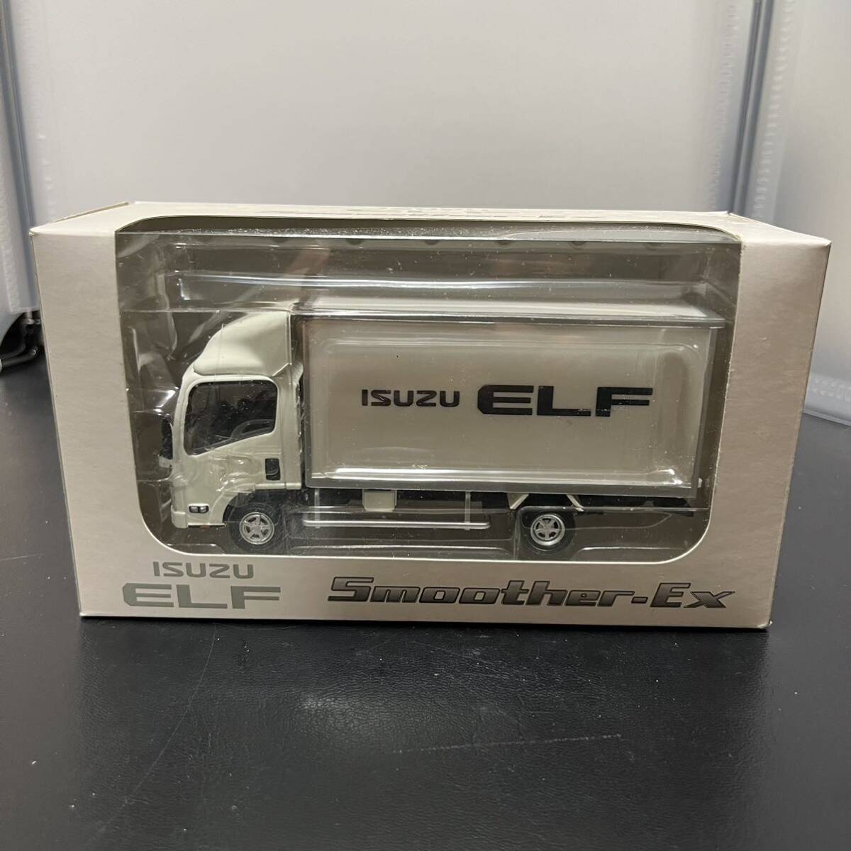 いすゞ　Isuzu ELF エルフ　Smoother-Ex ダイキャスト　ミニカー　トラック　1/43_画像1