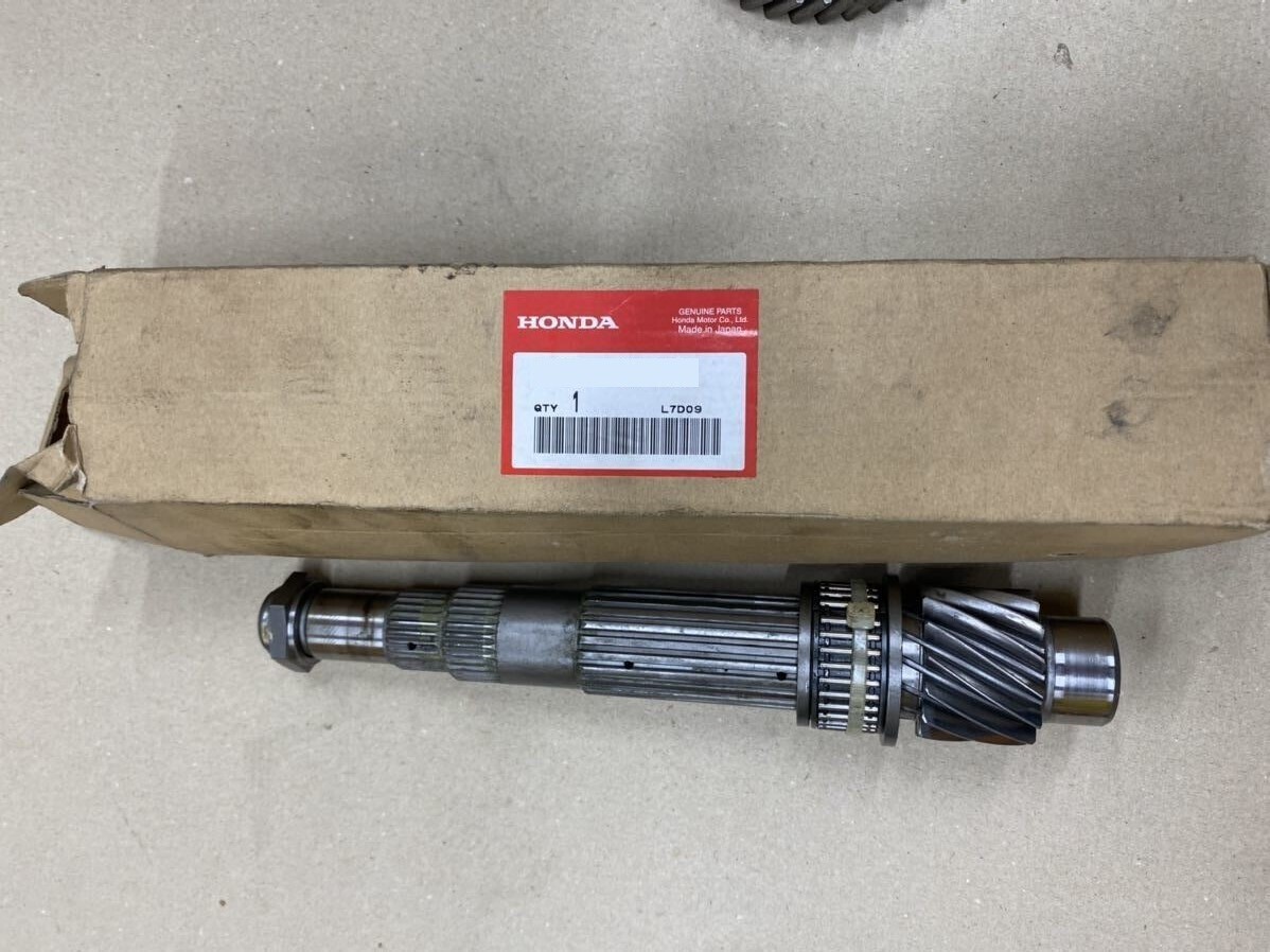 ホンダ 純正 インテグラ DC2 98スペック 純正4.785 カウンターシャフト HONDA DC2 98 spec countershaft 4.785 A23100の画像1