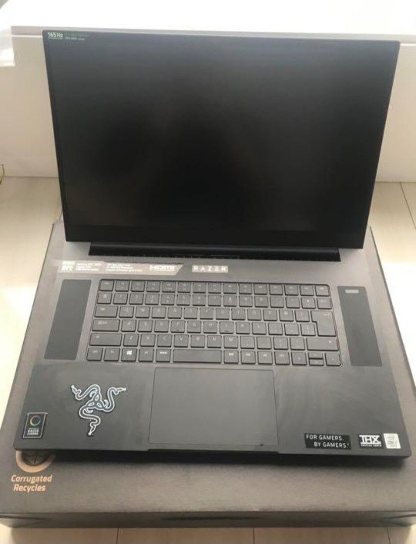 Razer Blade Pro 17 ゲーミングノートPC