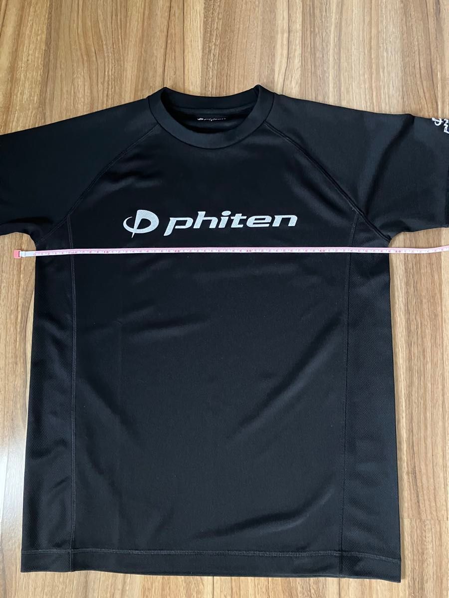phiten(ファイテン) RAKUシャツ SPORTS (SMOOTH DRY) 半袖 ブラック/銀ロゴ　プラクティスシャツ