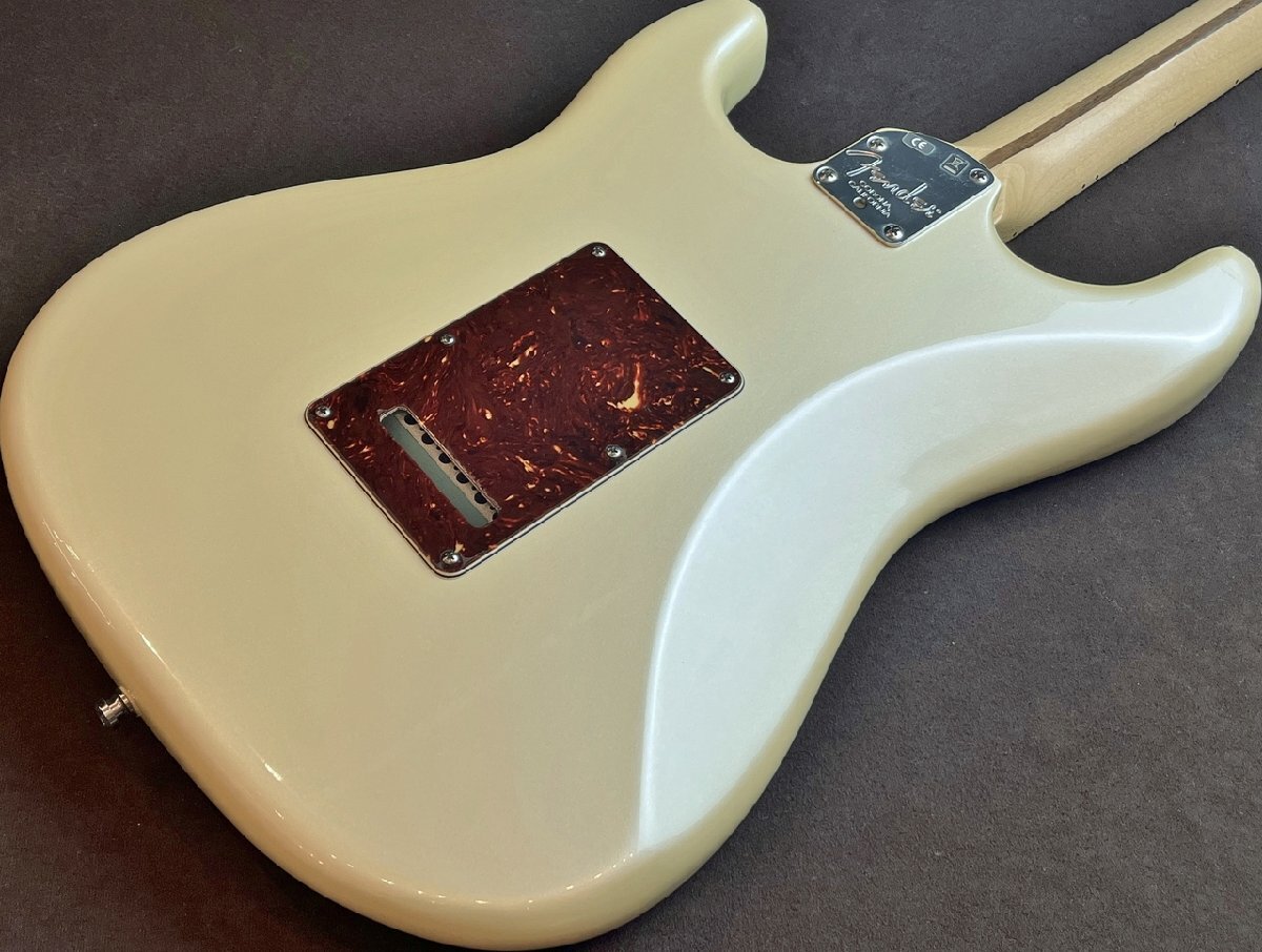 【1円】Fender フェンダーAmerican Deluxe Stratocaster N3 HSS エレキギター_画像3