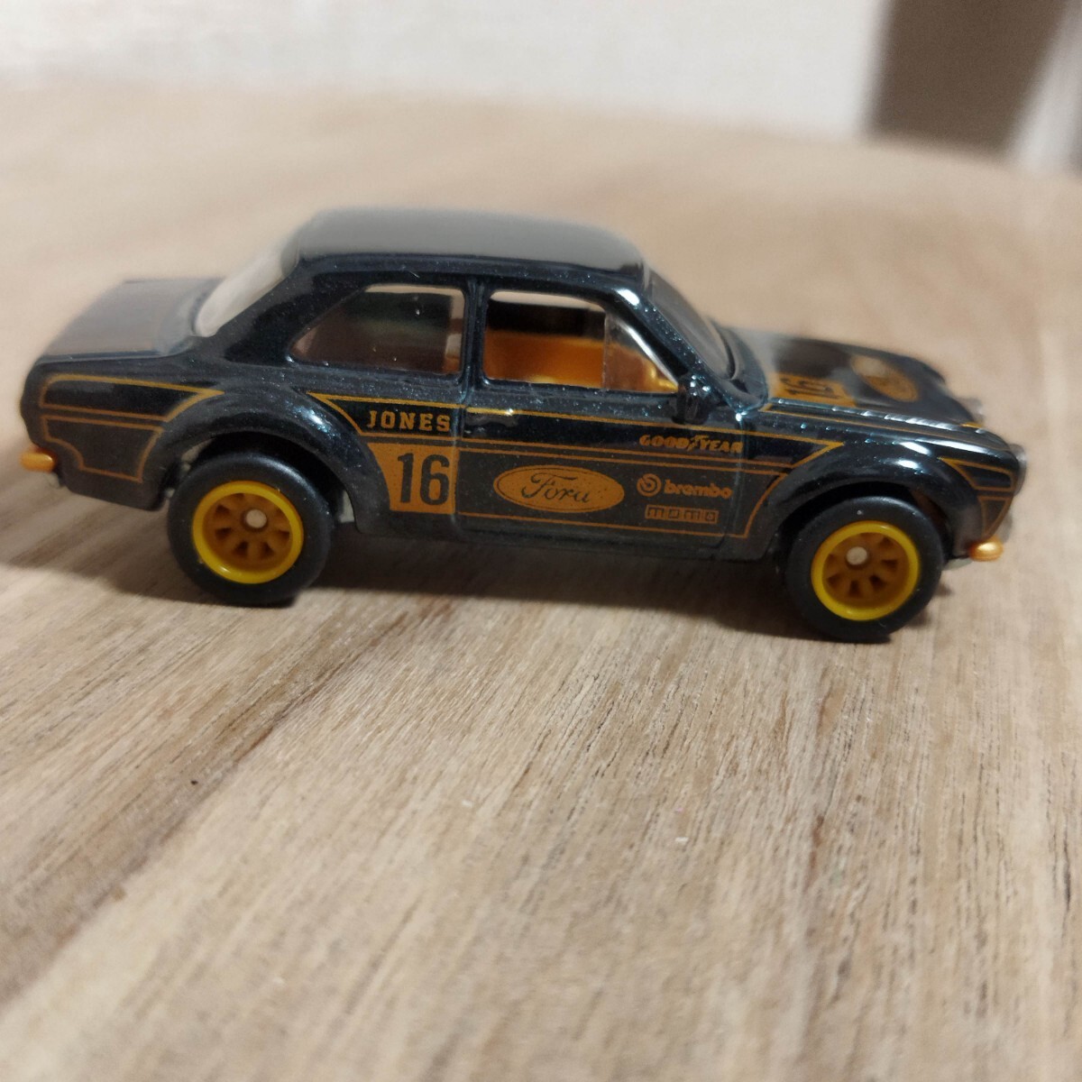 ホットウィール HOTWHEELS PREMIUM 【'70 Ford Escort RS 1000】開封品の画像3