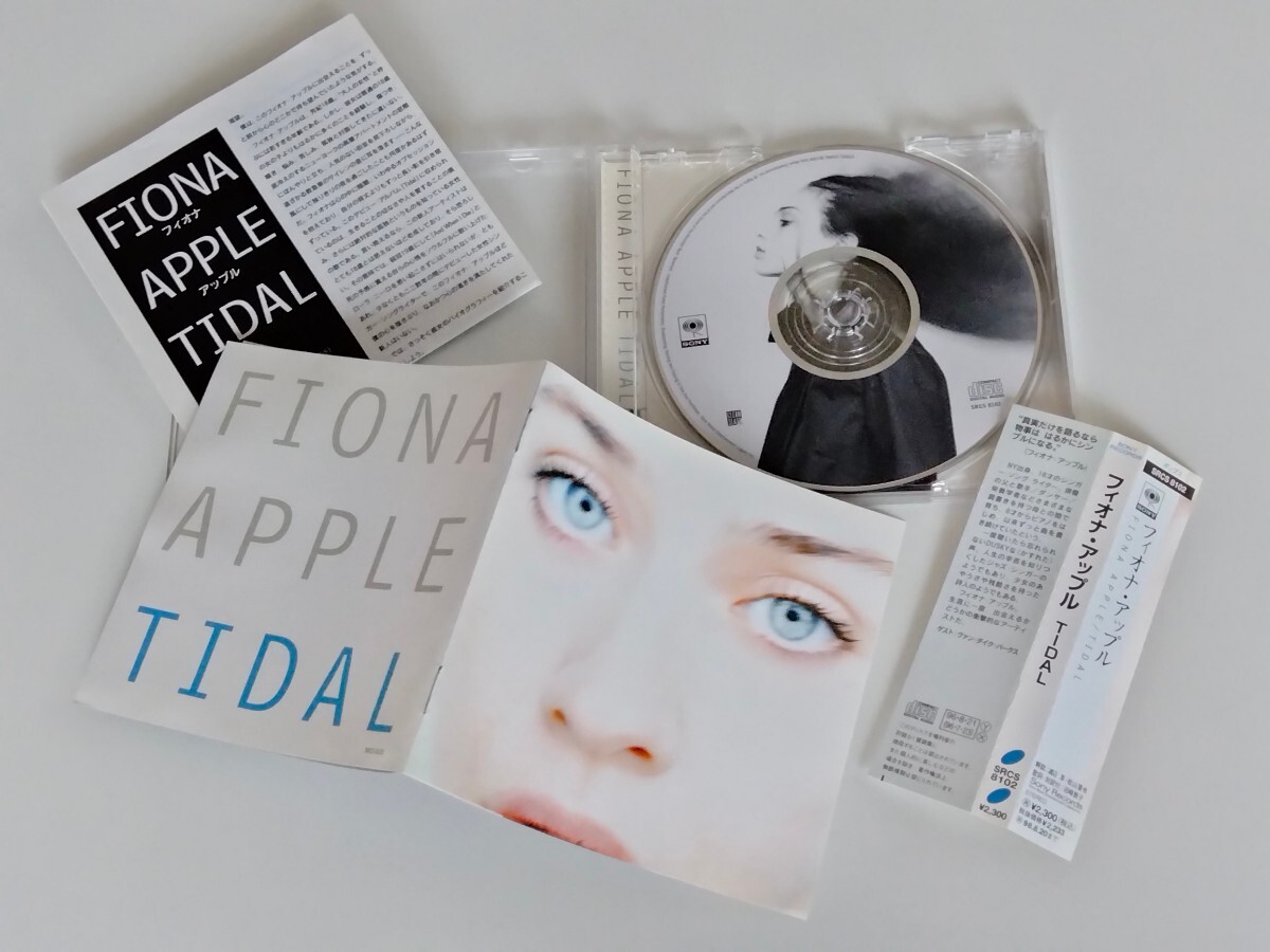 【1st/2nd 帯付日本盤2枚セット】フィオナ・アップル Fiona Apple / TIDAL(SRCS8102)/真実 When The Pawn(SRCS2180)ボートラ2曲追加,の画像3