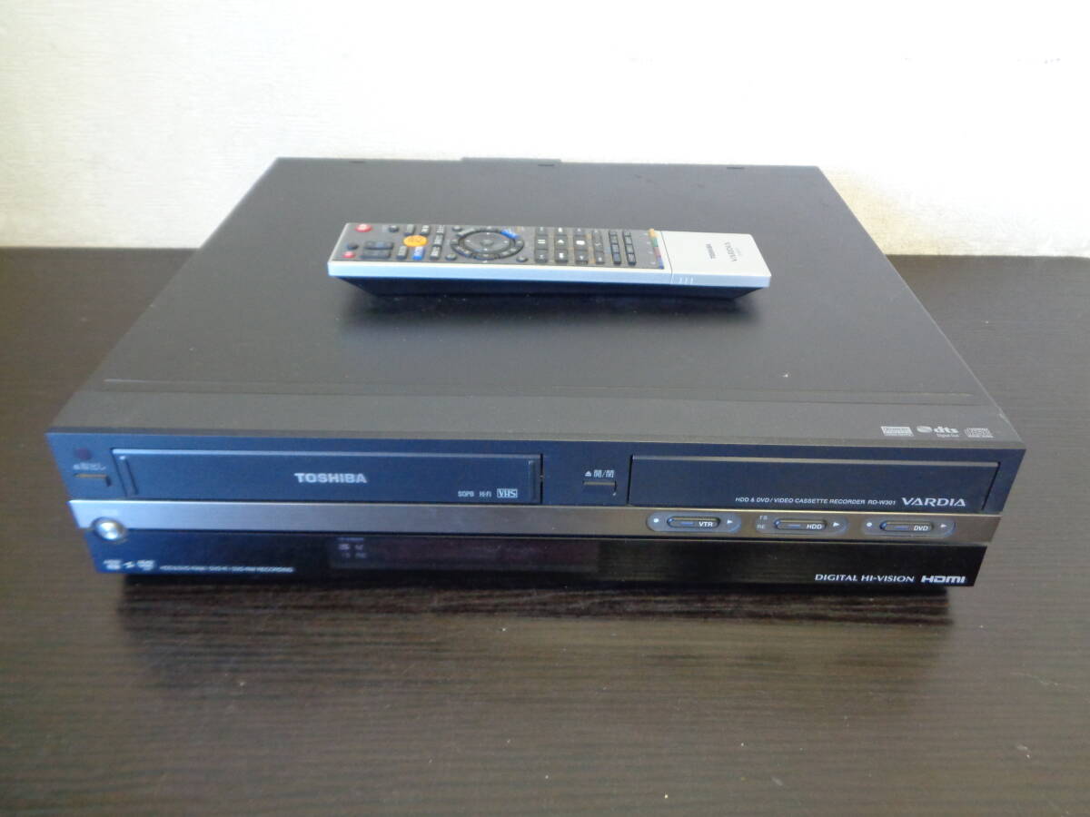 TOSHIBA RD-W301 HDD DVDビデオレコーダー 2008年製 通電可 リモコン付き 管理120の画像1